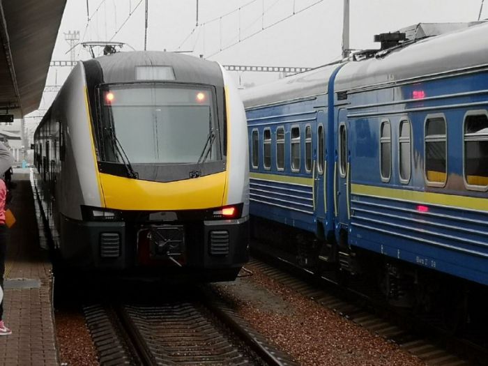 На вокзале в Киеве &quot;засветился&quot; абсолютно новый поезд: смотрите фото и видео